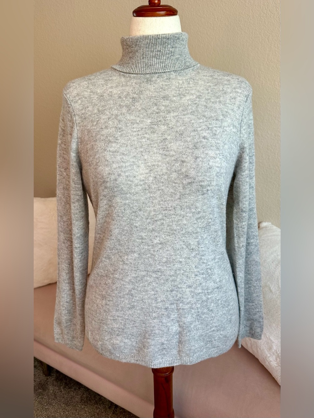 Charter Club Sweater Turtleneck 100% Cashmere Lt Heather Gray Women’s M Luxury